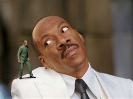 Eddie Murphy's conscience urges him to invade South Korea.