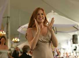 Isla Fisher requests a particular size of boyfriend.